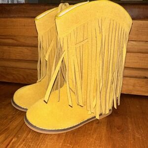 A Bean Co Girls Fringe Boots Size 10 Yellow